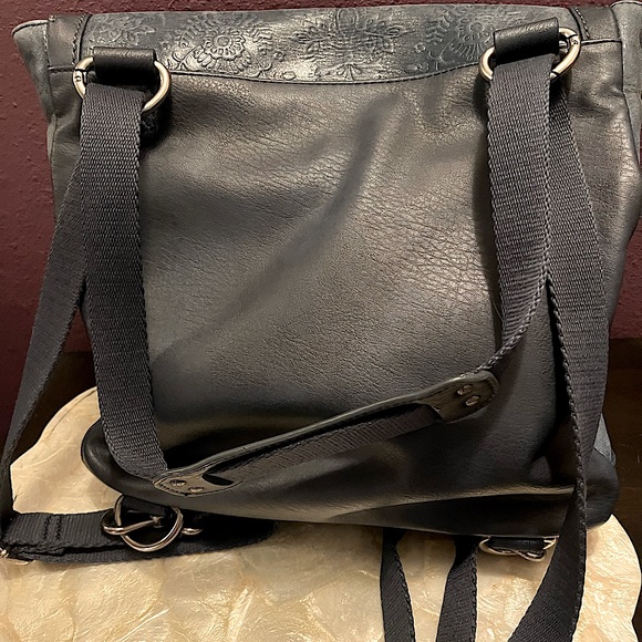 Navy embossed leather backpack. Distressed look. - Picture 3 of 5